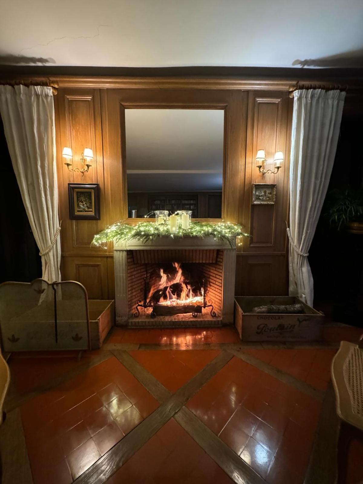 Bed and Breakfast La Plaine De L'Angelus Chailly-en-Biere Екстер'єр фото